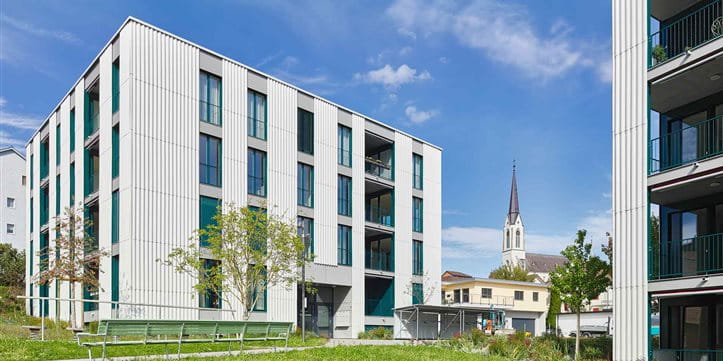 Rosenau Bazenheid / In Bazenheid (SG) investierten wir 2018 CHF 46 Millionen in 40 Alterswohnungen und 72 Pflegeplätze. Betreiber: Tertianum Rosenau Bazenheid / In Bazenheid (SG) investierten wir 2018 CHF 46 Millionen in 40 Alterswohnungen und 72 Pflegeplätze. Betreiber: Tertianum