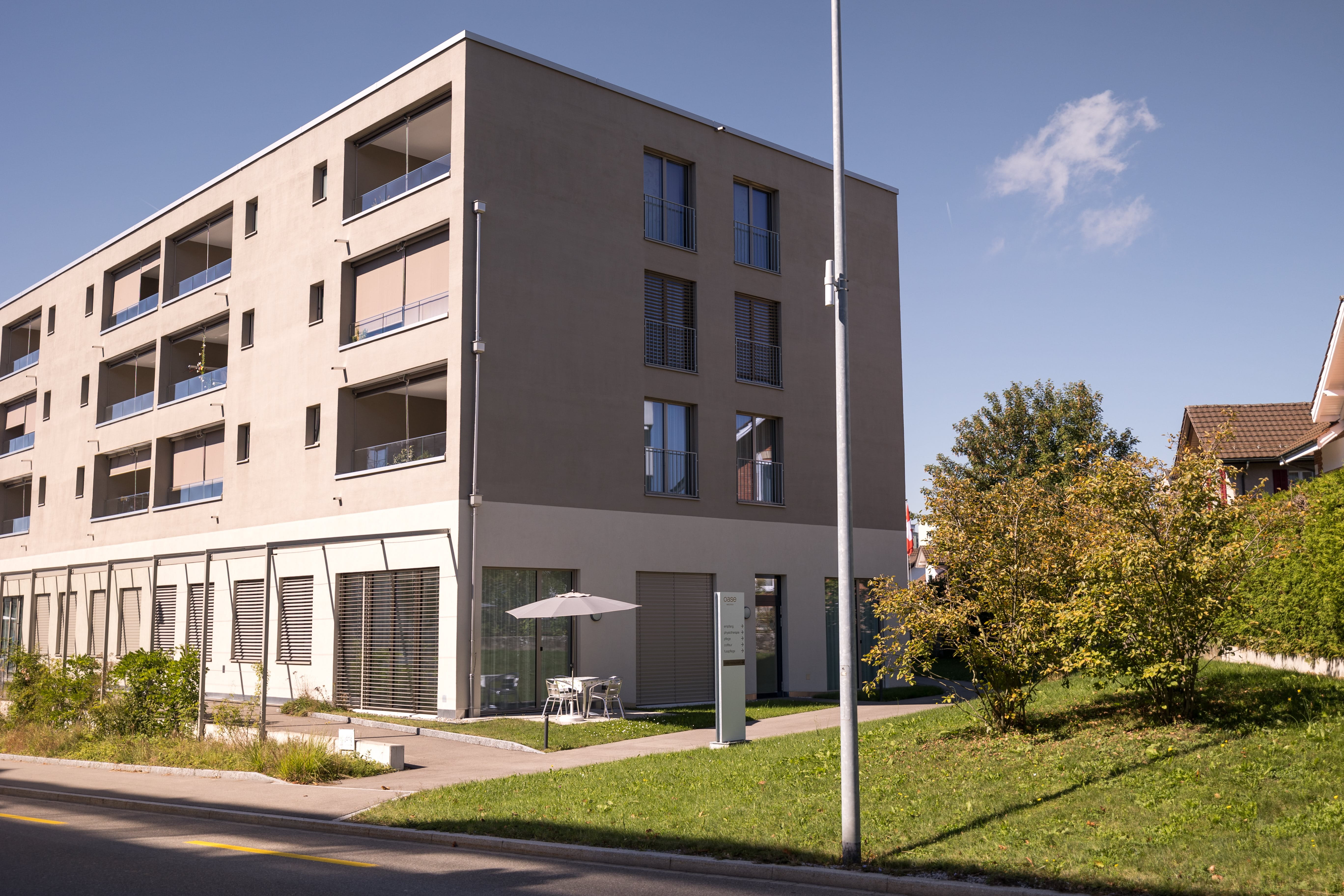 In Wetzikon (ZH) investierten wir CHF 30 Millionen in ein Seniorenzentrum mit 31 Wohnungen und 13 Pflegeplätzen.