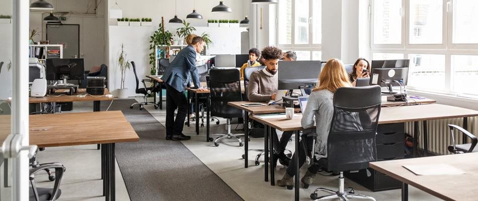 Travailler à la crise du coronavirus : peu d'employés au bureau