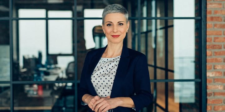 femme d'affaires de bureau femme d'affaires de bureau
